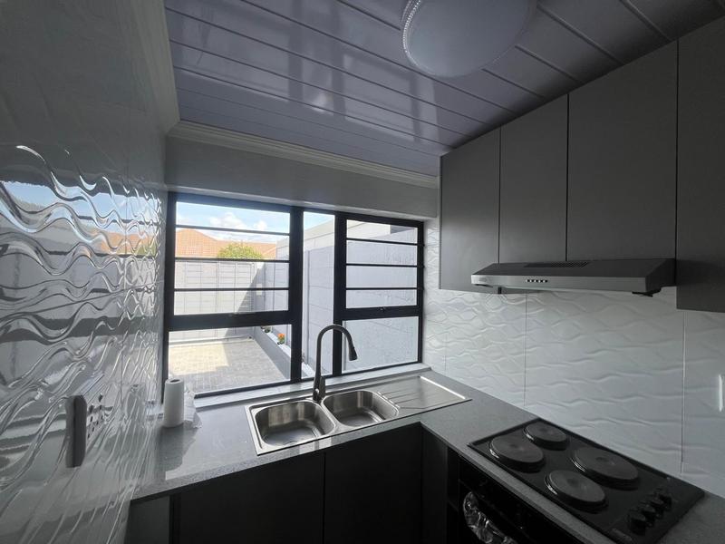 2 Bedroom Property for Sale in Kensington Western Cape